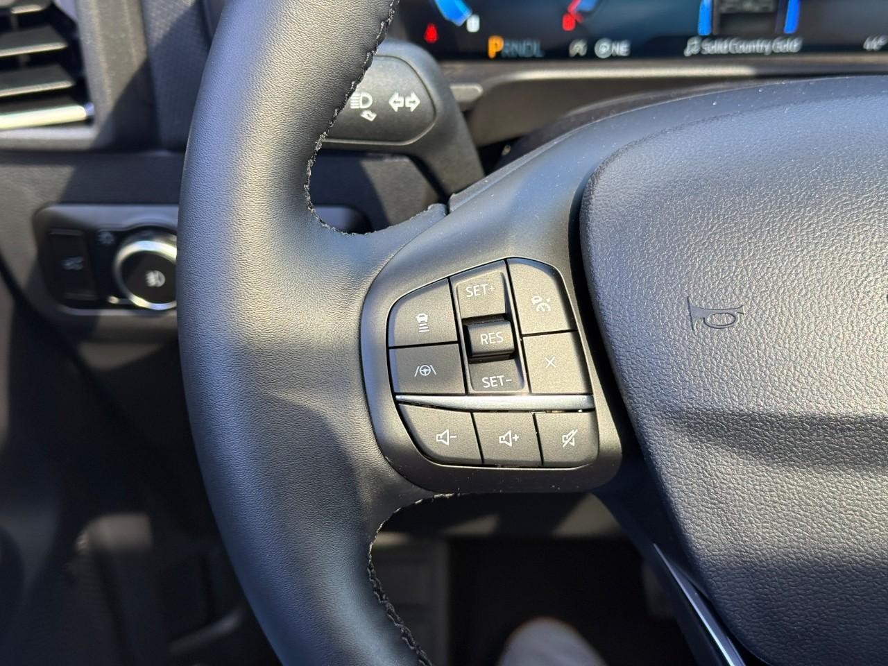 Ford Bronco Sport Vehicle Full-screen Gallery Image 17