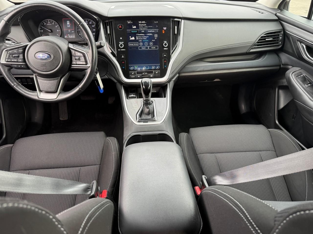 Subaru Legacy Vehicle Full-screen Gallery Image 10