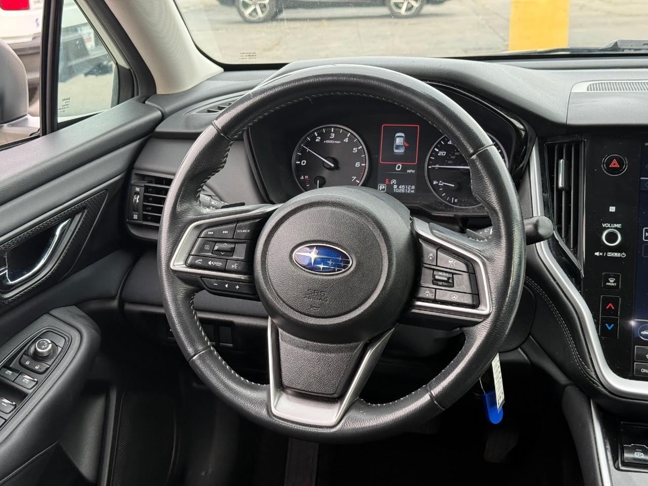 Subaru Legacy Vehicle Full-screen Gallery Image 11