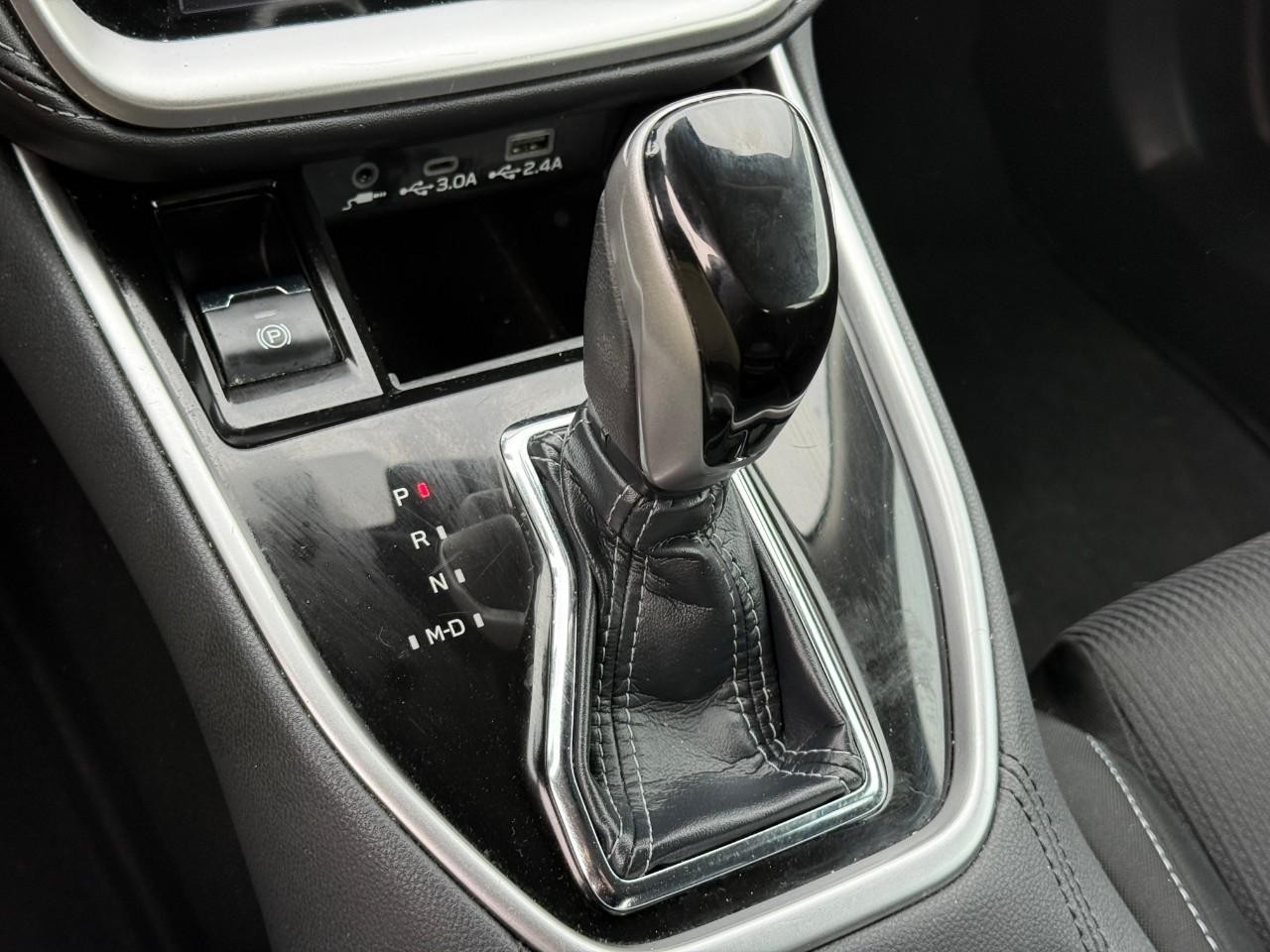 Subaru Legacy Vehicle Full-screen Gallery Image 19