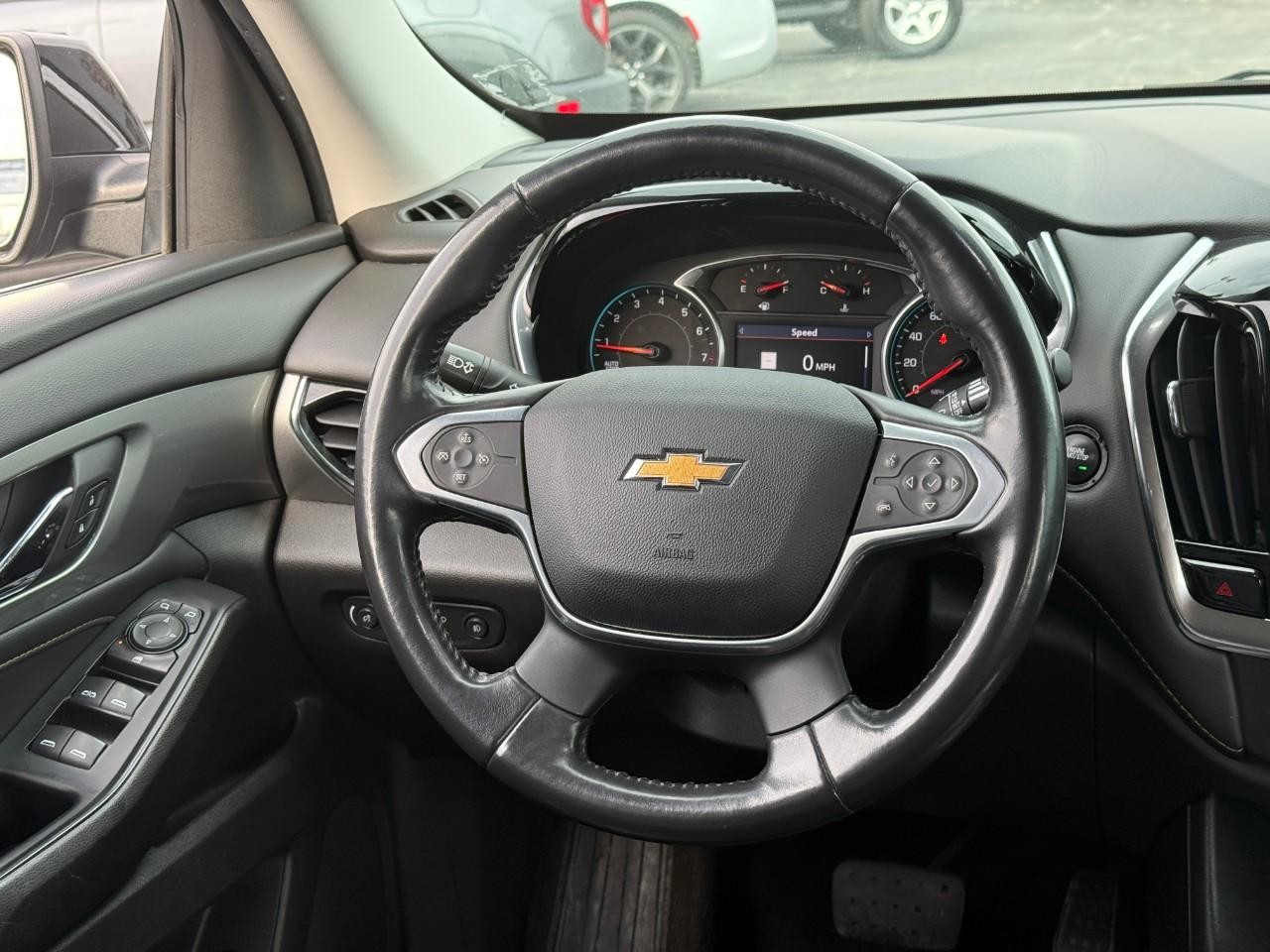 Chevrolet Traverse Vehicle Full-screen Gallery Image 12