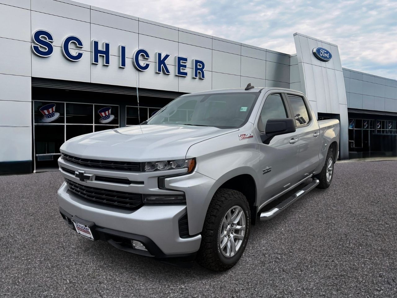 Chevrolet Silverado 1500 Vehicle Full-screen Gallery Image 04