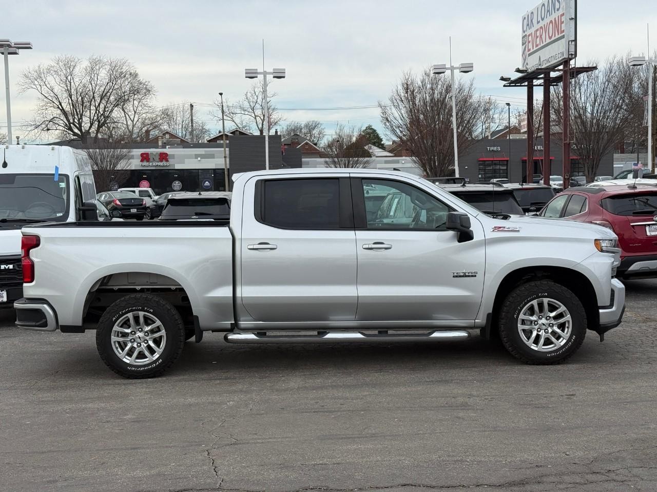 Chevrolet Silverado 1500 Vehicle Full-screen Gallery Image 05
