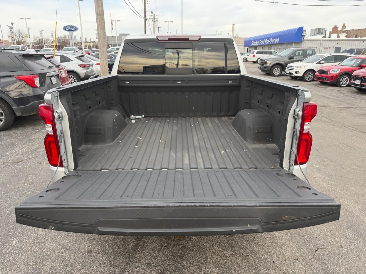 Chevrolet Silverado 1500 Vehicle Full-screen Gallery Image 07