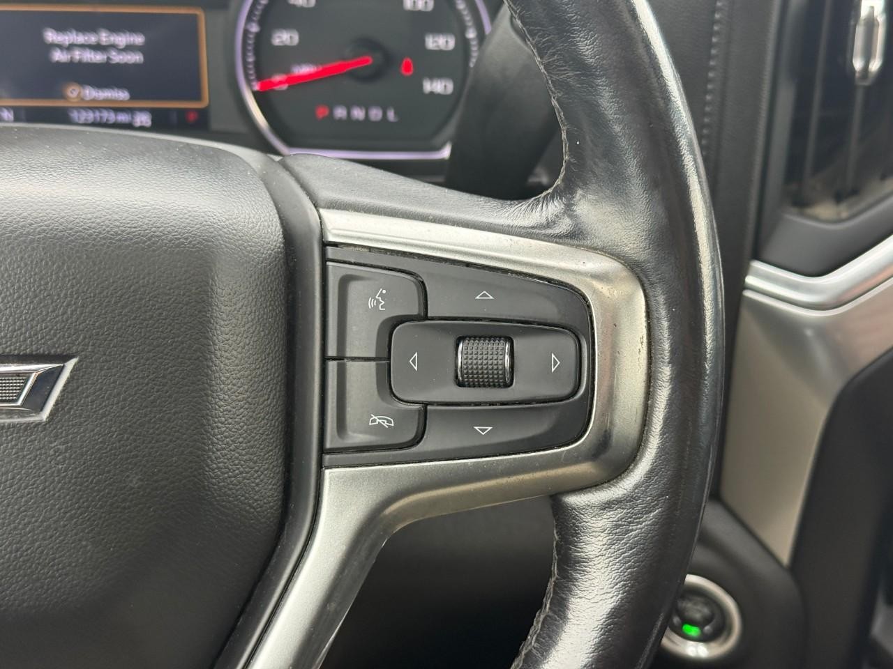 Chevrolet Silverado 1500 Vehicle Full-screen Gallery Image 20