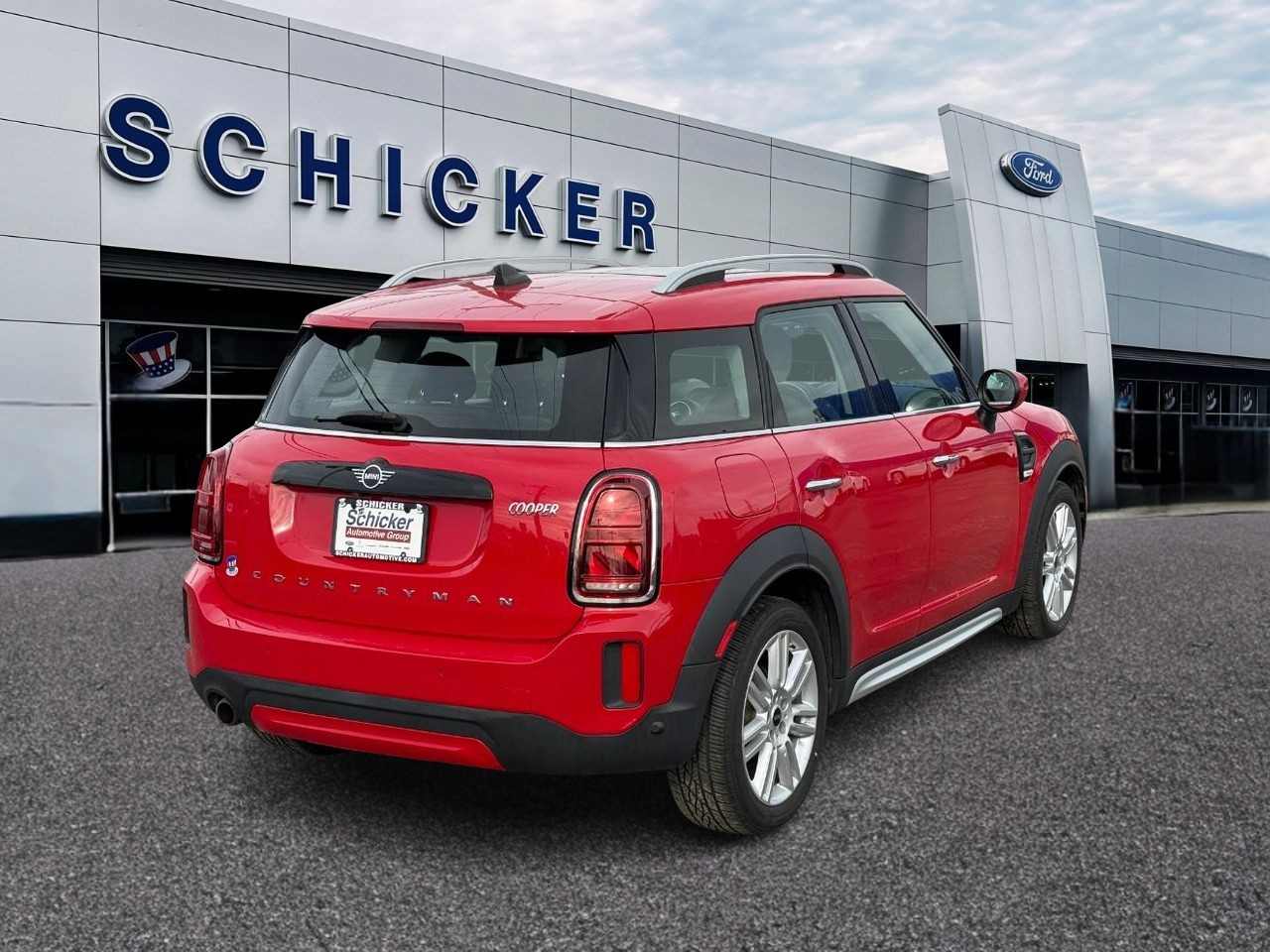 MINI Countryman Vehicle Full-screen Gallery Image 03