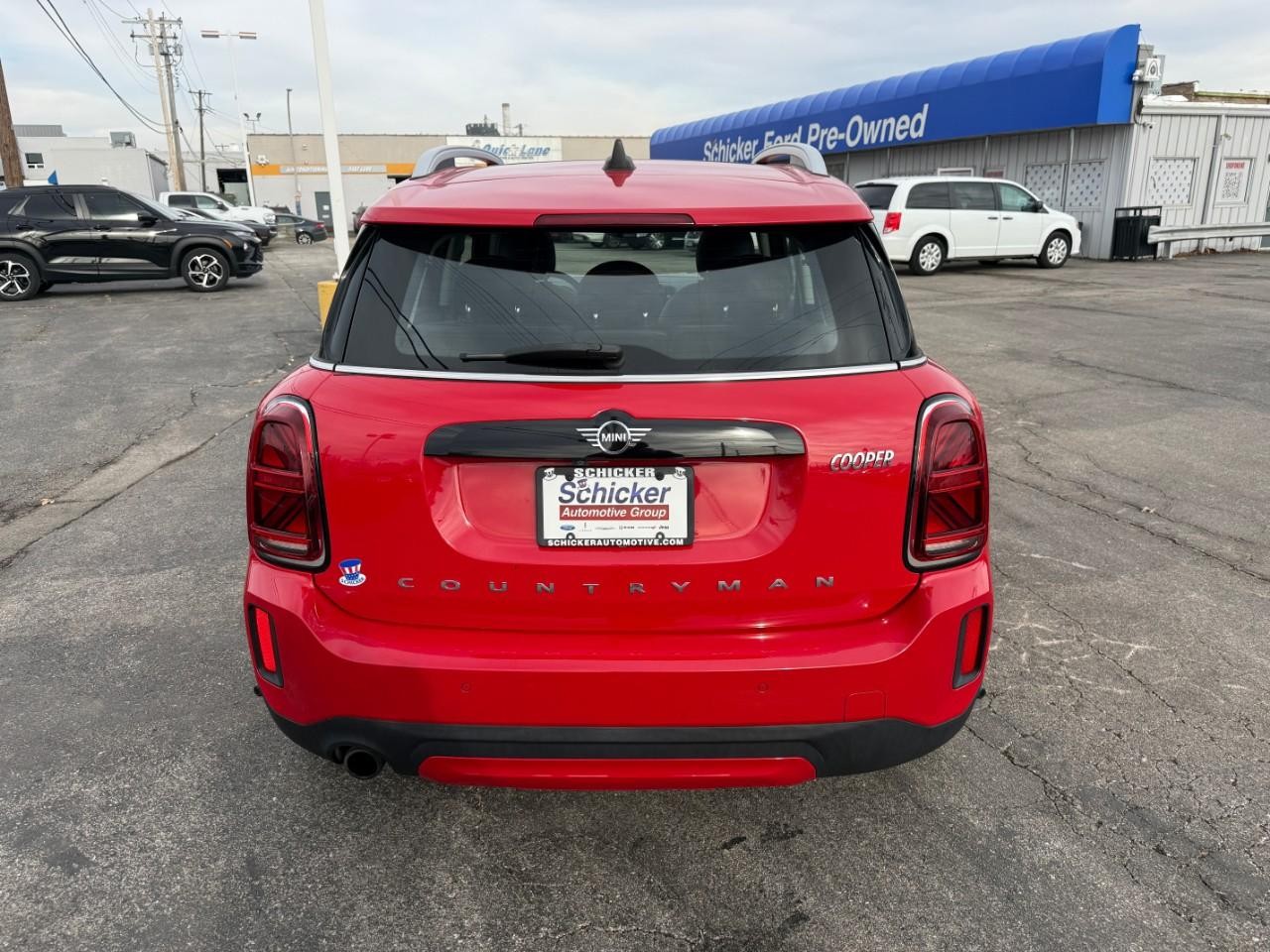 MINI Countryman Vehicle Full-screen Gallery Image 06