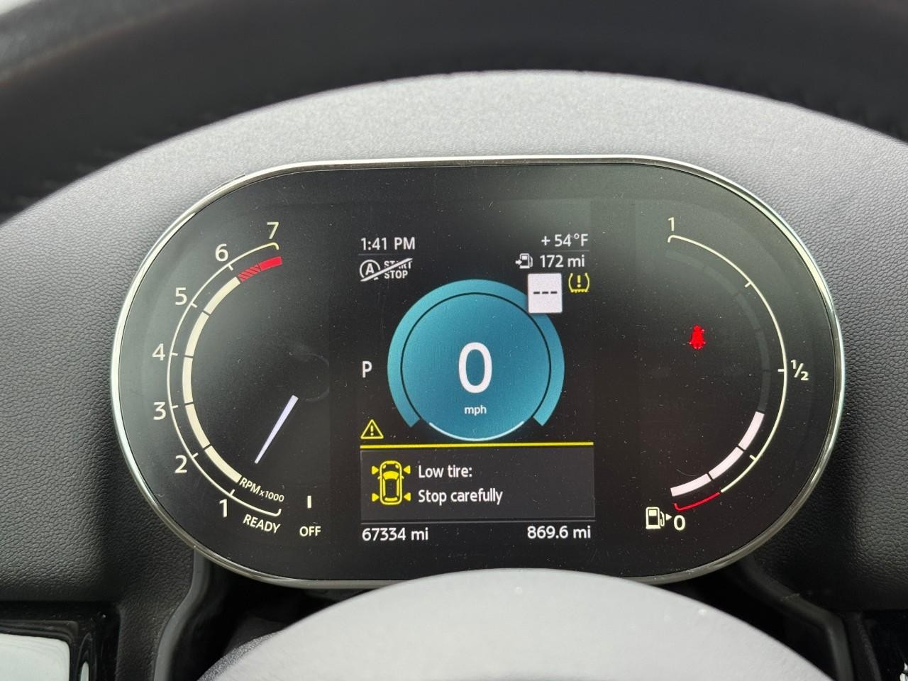 MINI Countryman Vehicle Full-screen Gallery Image 18