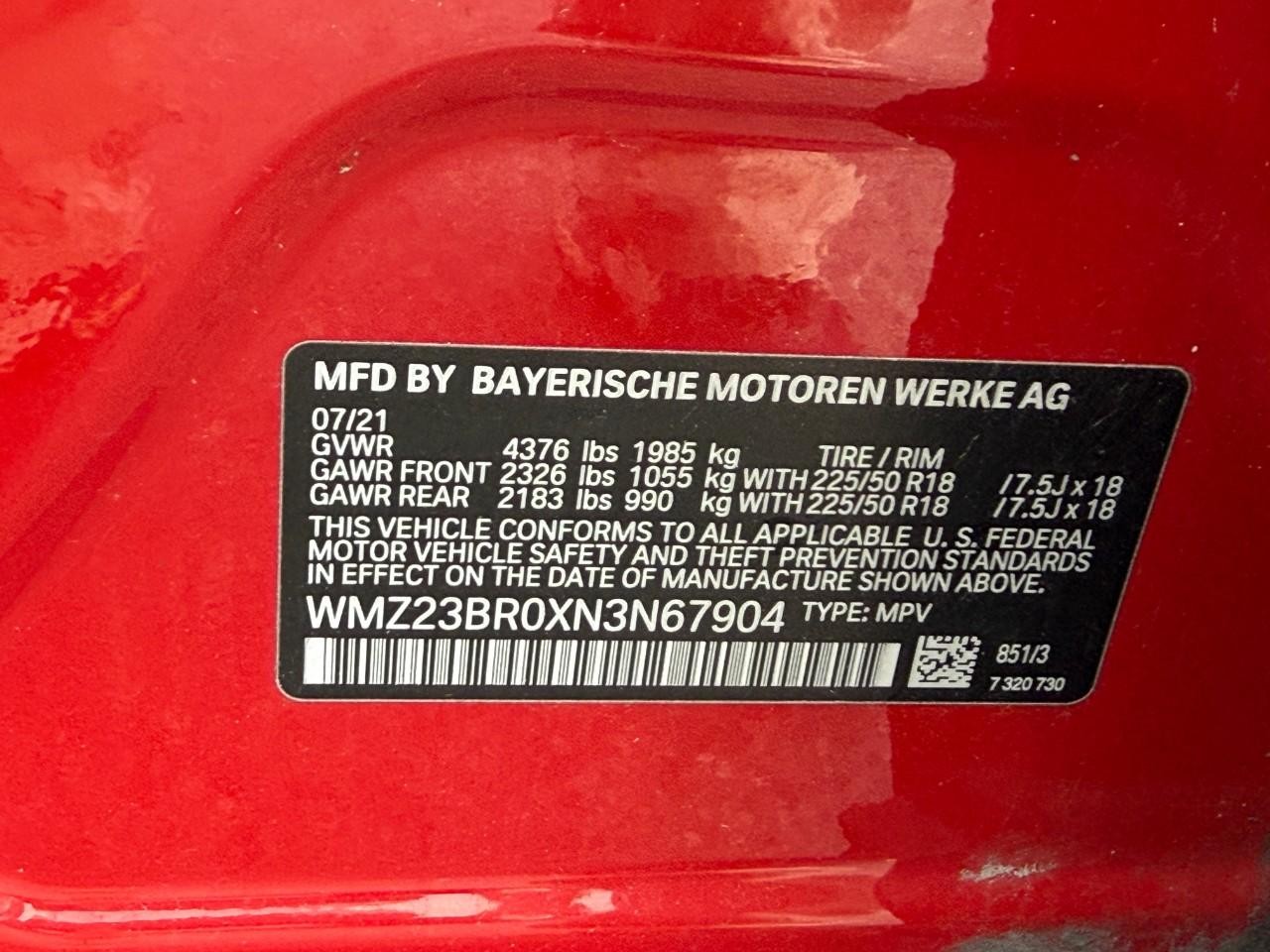 MINI Countryman Vehicle Full-screen Gallery Image 24