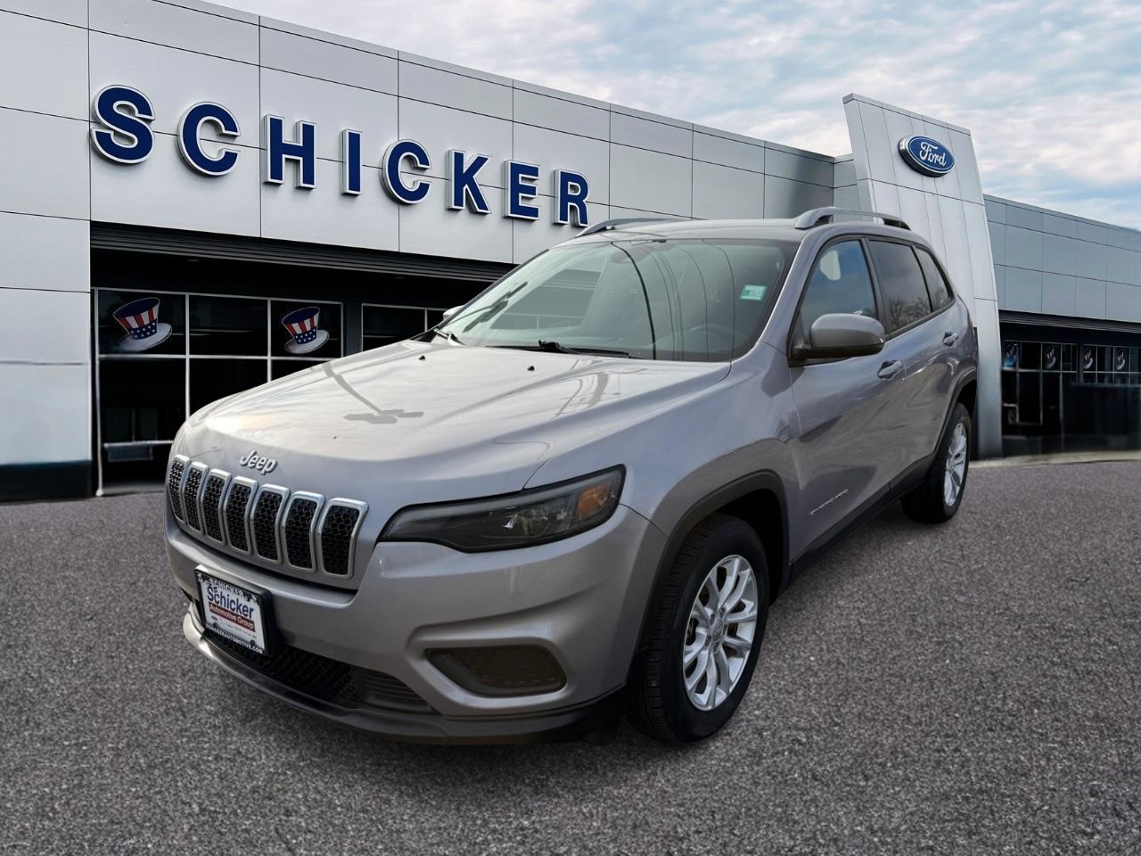 Jeep Cherokee Vehicle Full-screen Gallery Image 04