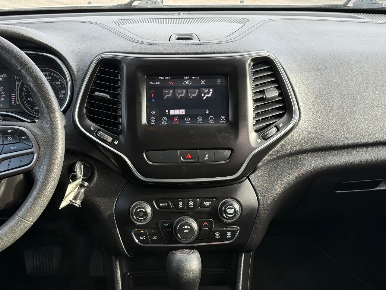 Jeep Cherokee Vehicle Full-screen Gallery Image 13