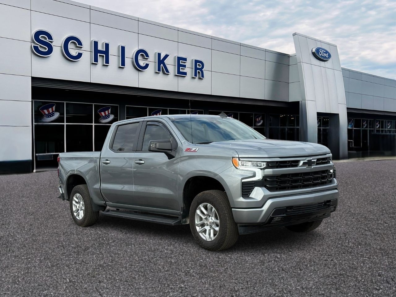 Chevrolet Silverado 1500 Vehicle Full-screen Gallery Image 01