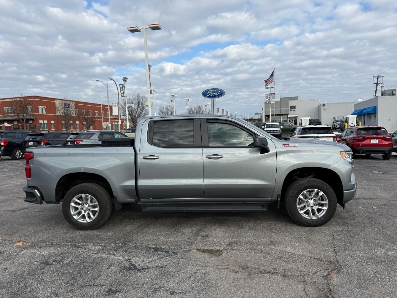 Chevrolet Silverado 1500 Vehicle Full-screen Gallery Image 07