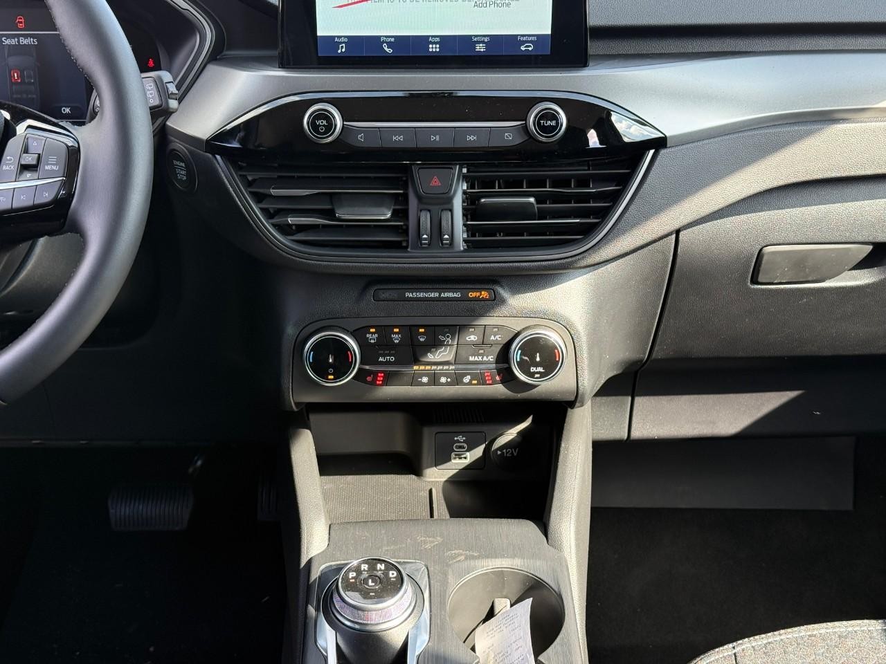 Ford Escape Vehicle Full-screen Gallery Image 09