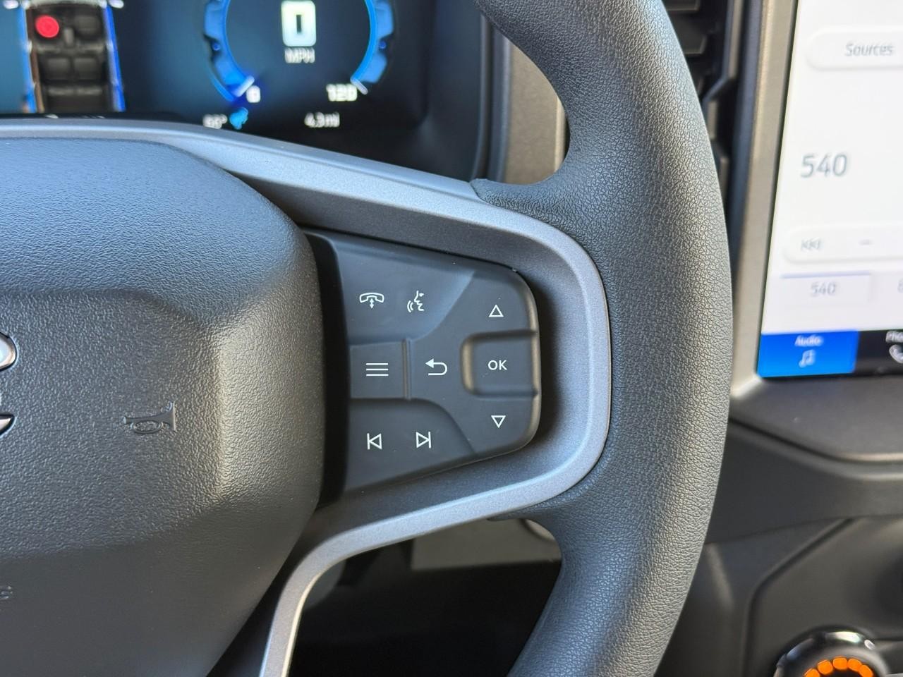 Ford Bronco Vehicle Full-screen Gallery Image 12