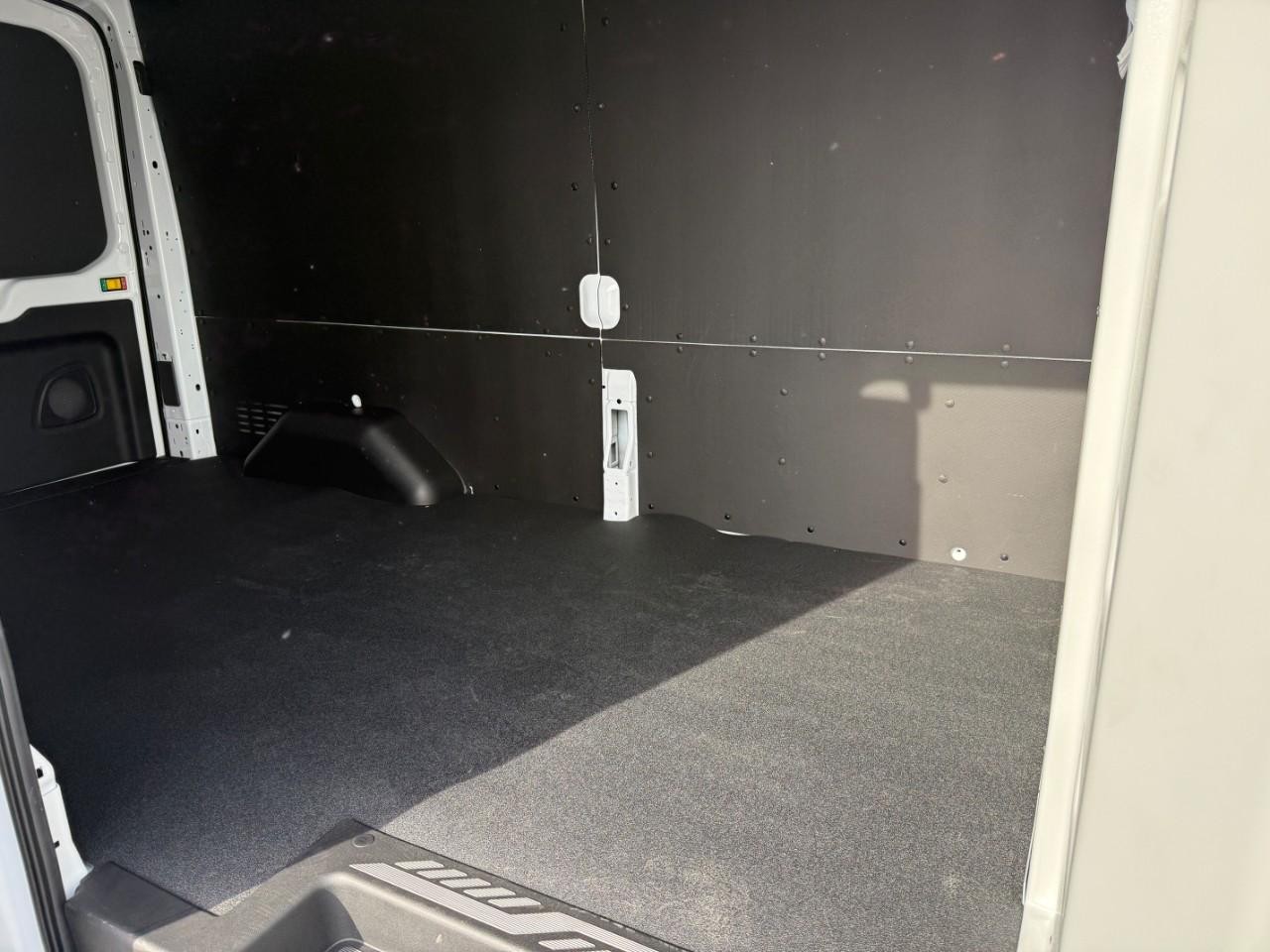 Ford Transit Cargo Van Vehicle Full-screen Gallery Image 05