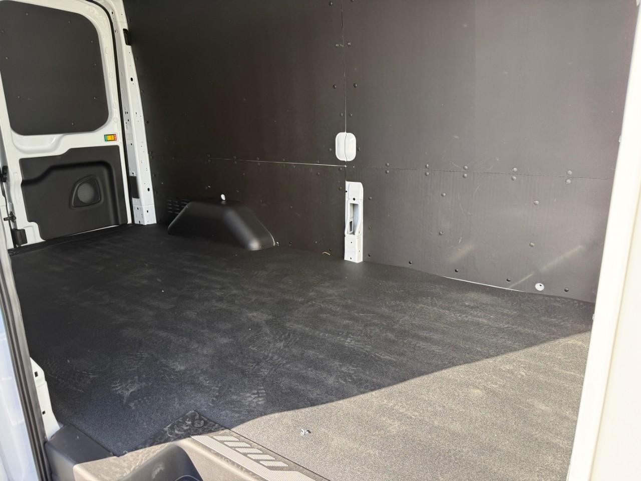 Ford Transit Cargo Van Vehicle Full-screen Gallery Image 05