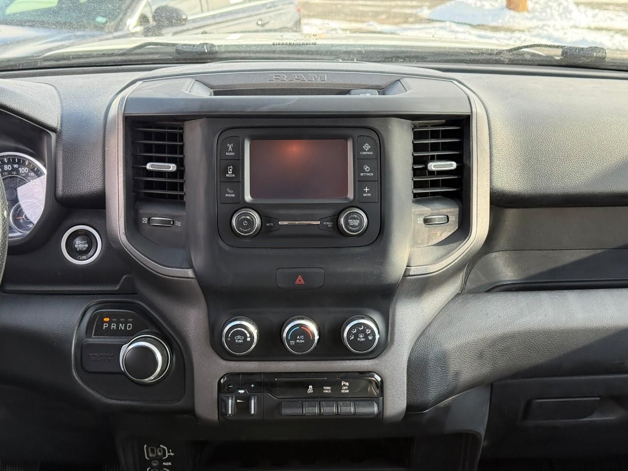 Ram 2500 Vehicle Full-screen Gallery Image 13