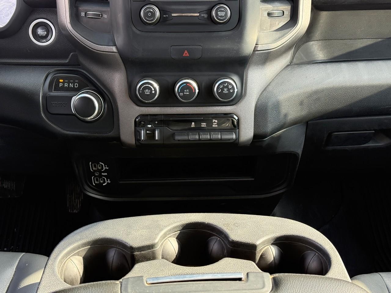 Ram 2500 Vehicle Full-screen Gallery Image 15