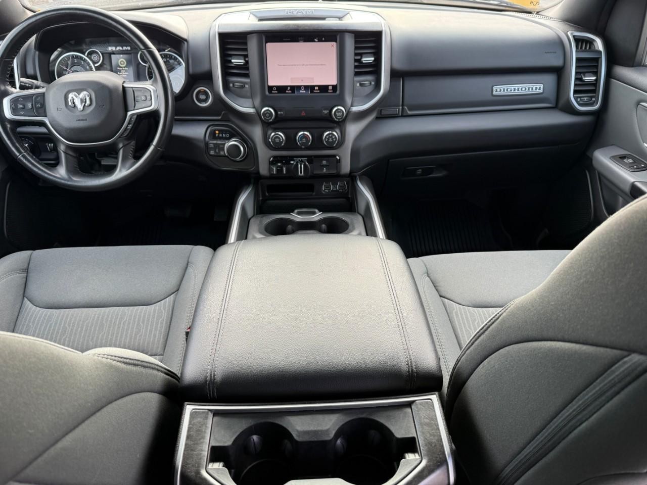 Ram 1500 Vehicle Full-screen Gallery Image 11