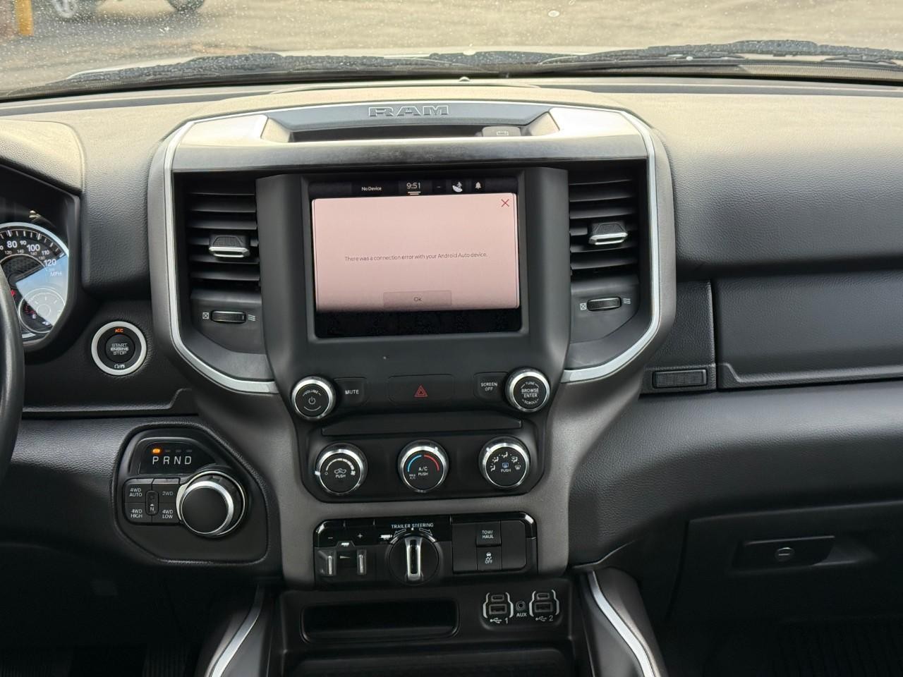 Ram 1500 Vehicle Full-screen Gallery Image 13