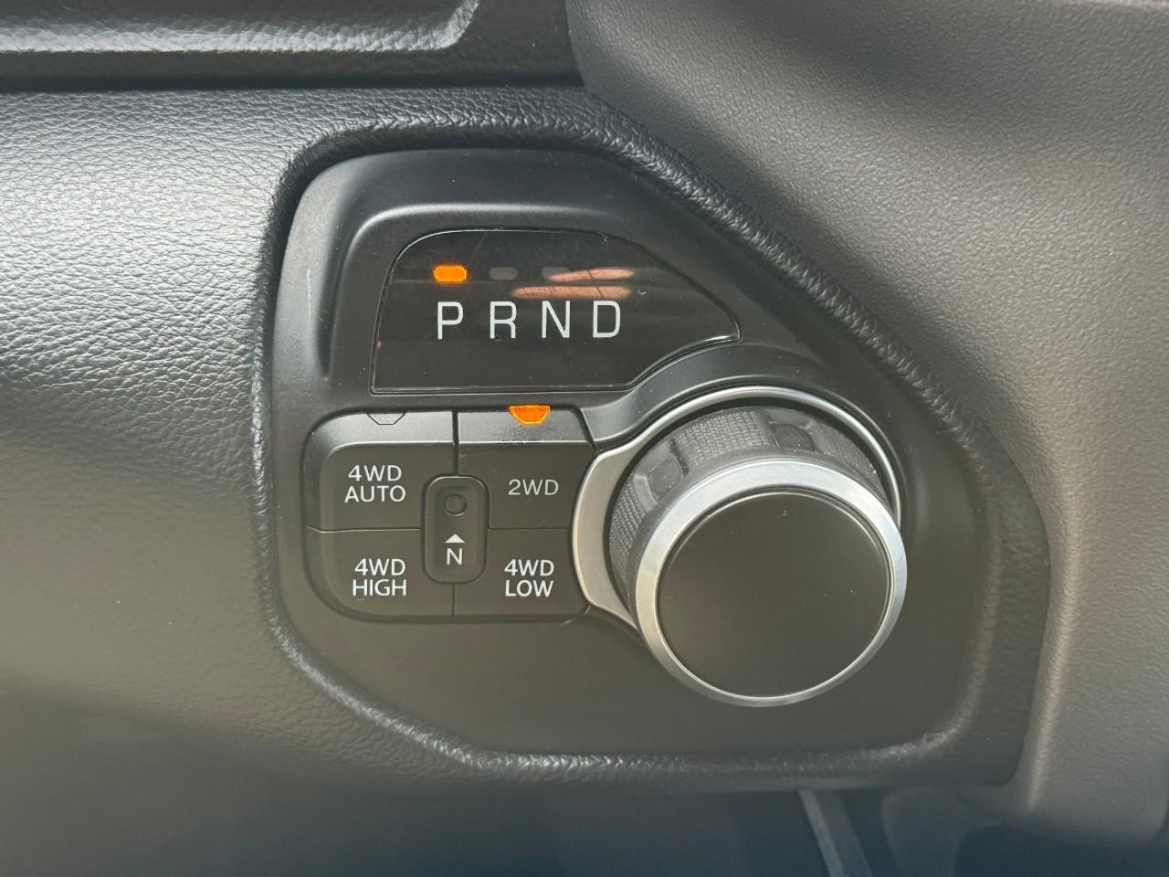 Ram 1500 Vehicle Full-screen Gallery Image 20