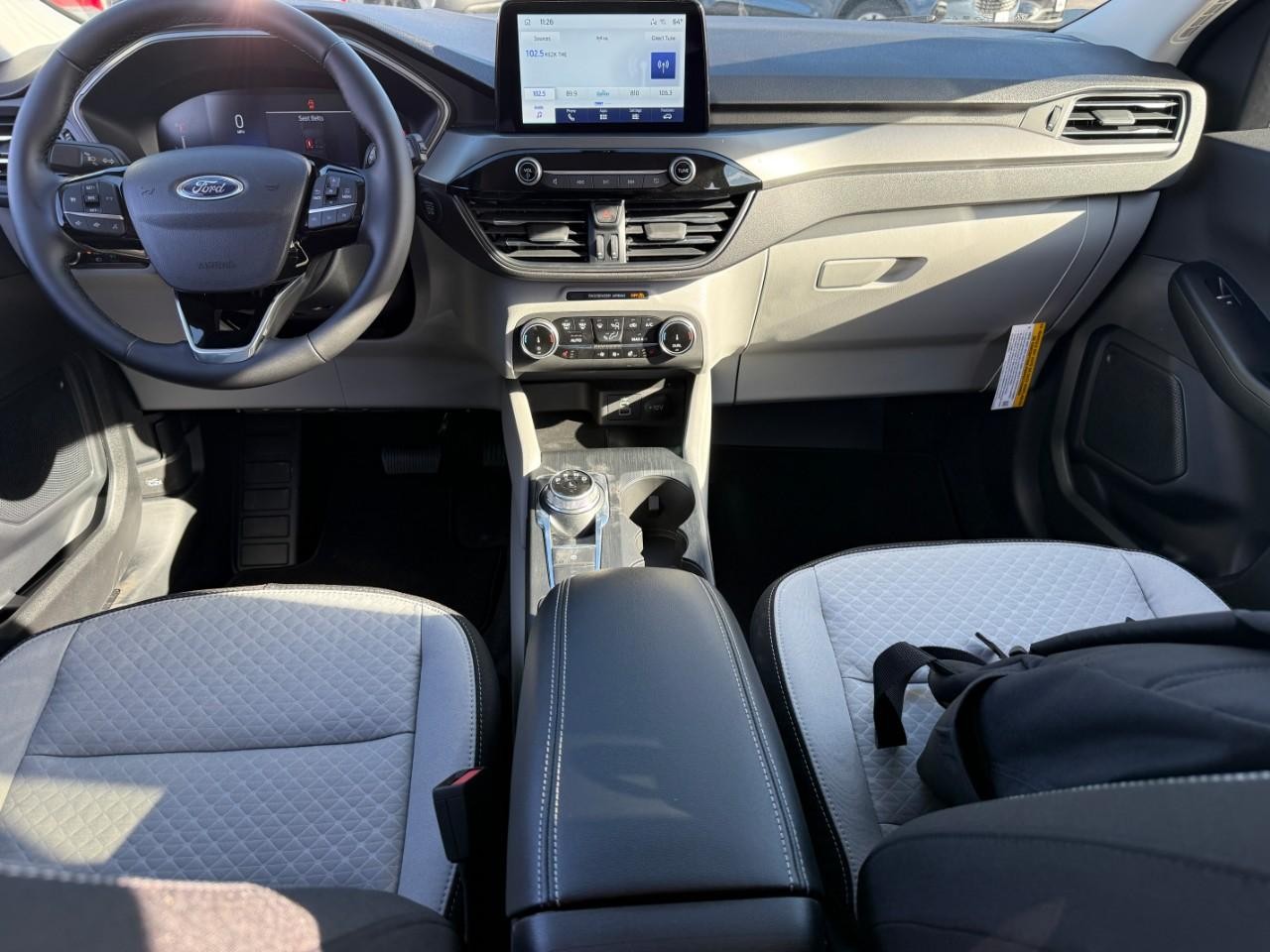 Ford Escape Vehicle Full-screen Gallery Image 06