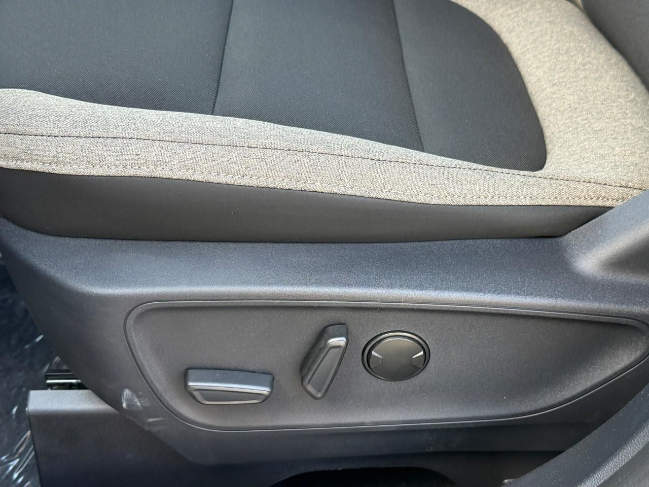 Ford Bronco Sport Vehicle Full-screen Gallery Image 13