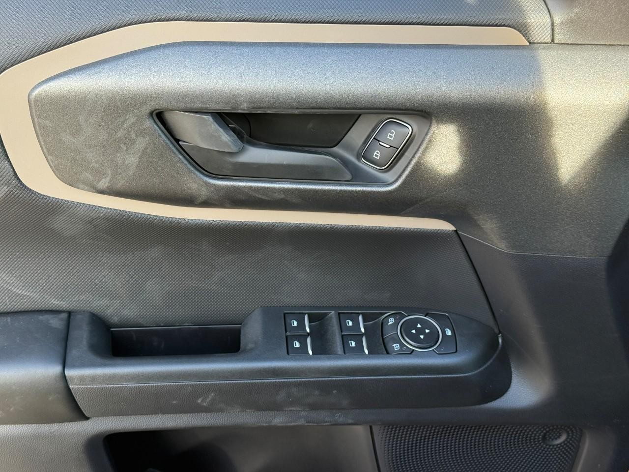 Ford Bronco Sport Vehicle Full-screen Gallery Image 11