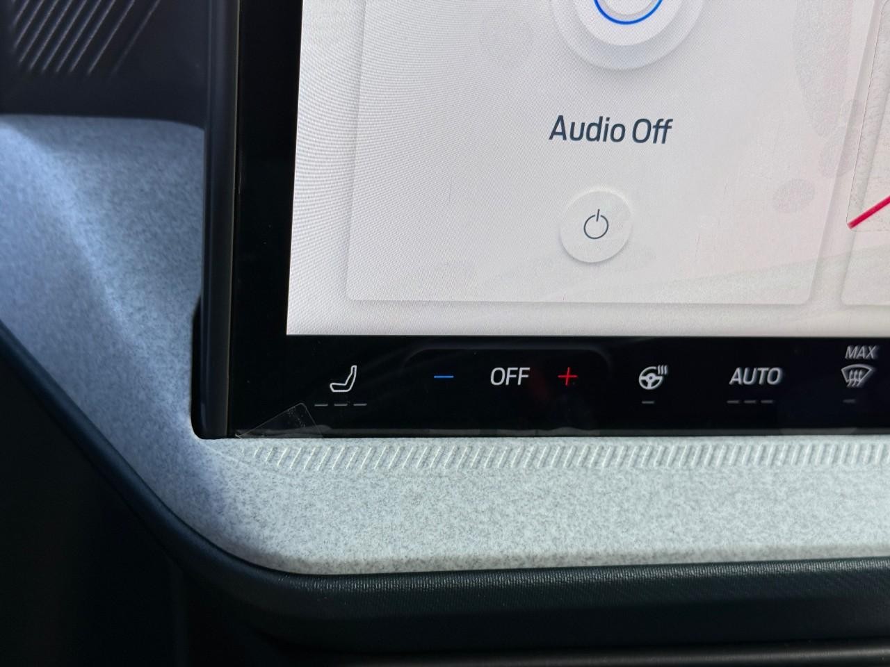 Ford Maverick Vehicle Full-screen Gallery Image 17