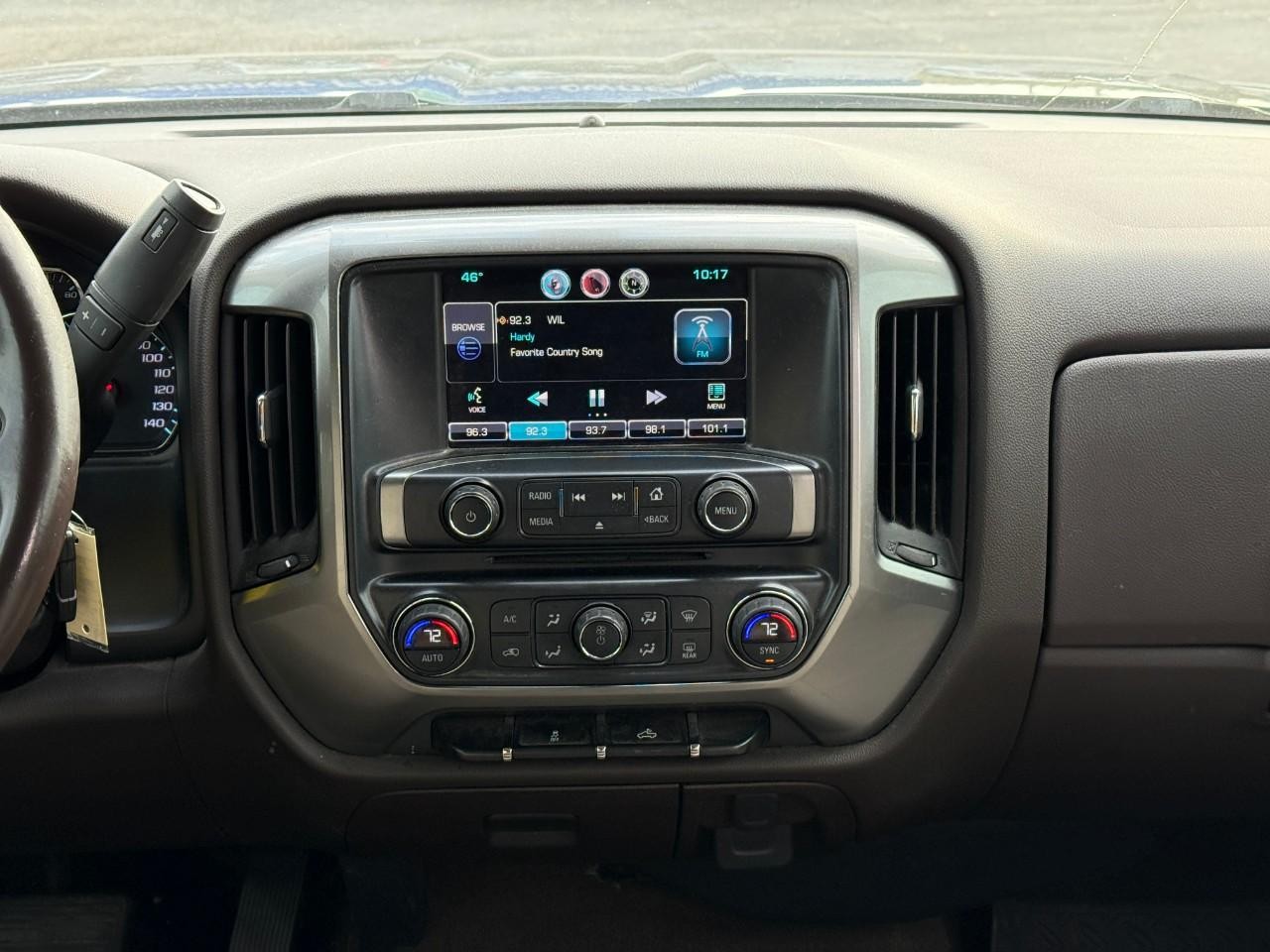 Chevrolet Silverado 1500 Vehicle Full-screen Gallery Image 12