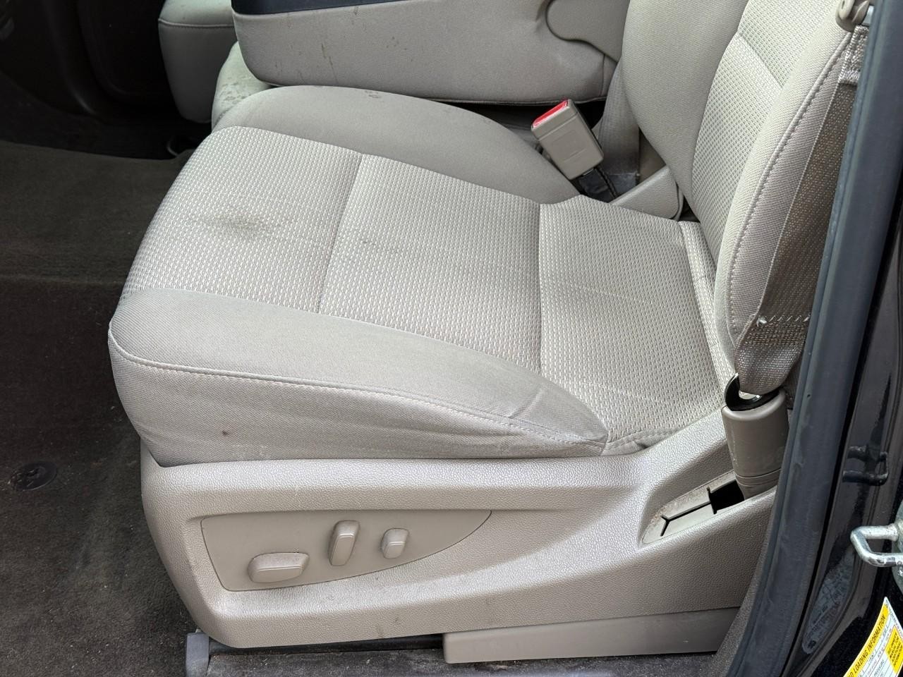 Chevrolet Silverado 1500 Vehicle Full-screen Gallery Image 15