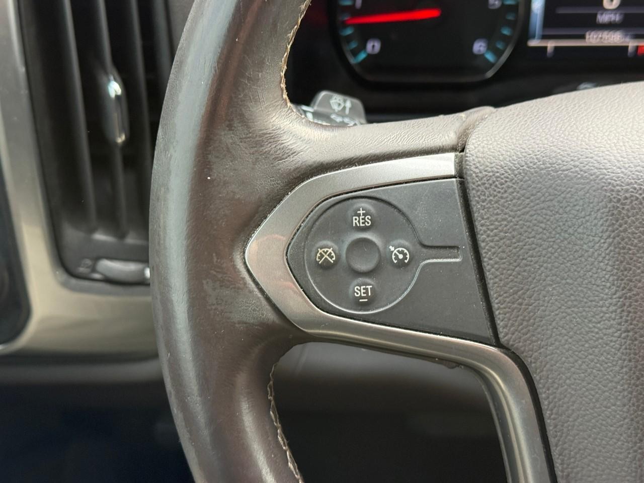 Chevrolet Silverado 1500 Vehicle Full-screen Gallery Image 17