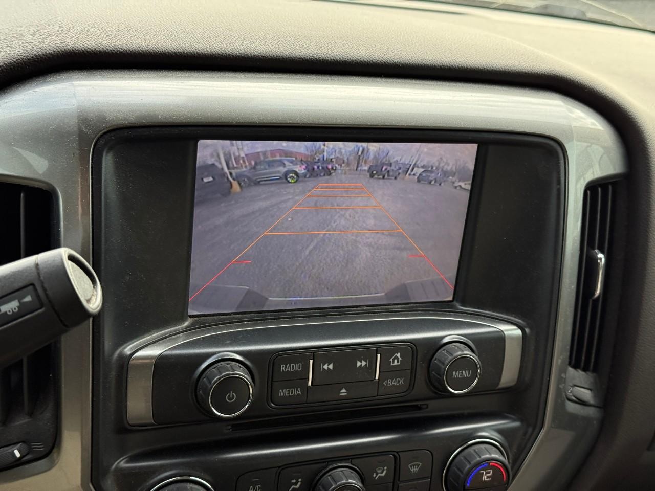 Chevrolet Silverado 1500 Vehicle Full-screen Gallery Image 20