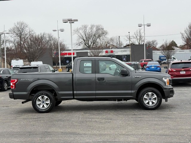 Ford F-150 Vehicle Full-screen Gallery Image 05