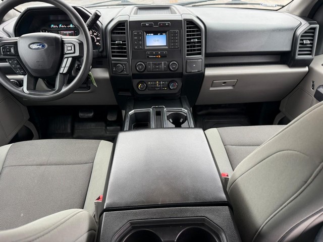 Ford F-150 Vehicle Full-screen Gallery Image 11