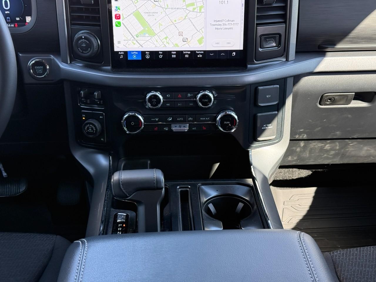 Ford F-150 Vehicle Full-screen Gallery Image 09