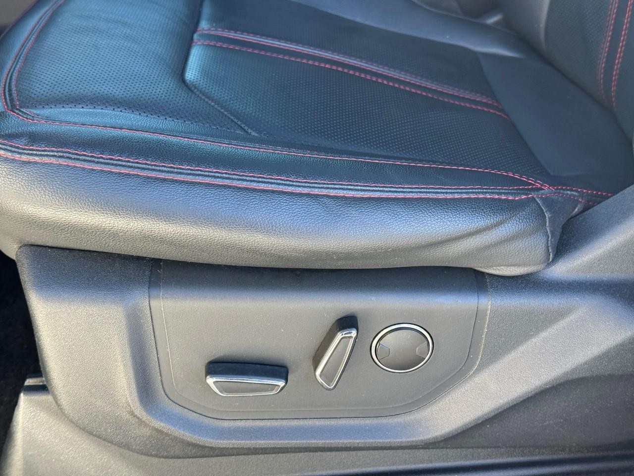 Ford Expedition Vehicle Full-screen Gallery Image 17