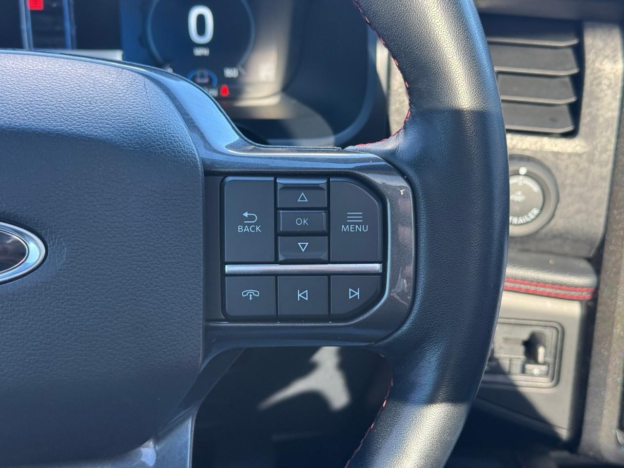 Ford Expedition Vehicle Full-screen Gallery Image 19