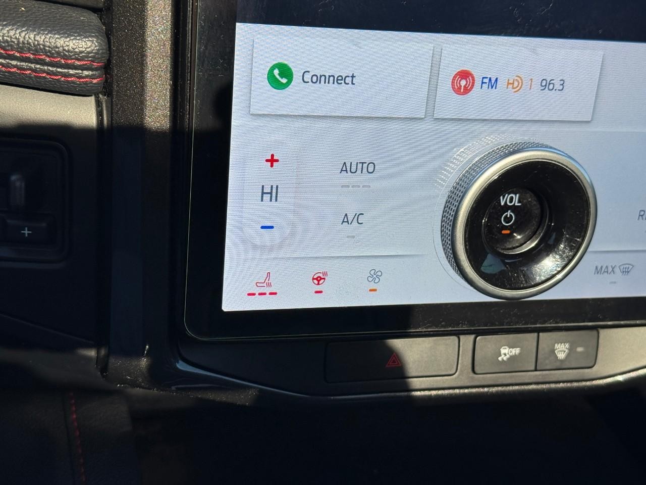 Ford Expedition Vehicle Full-screen Gallery Image 21