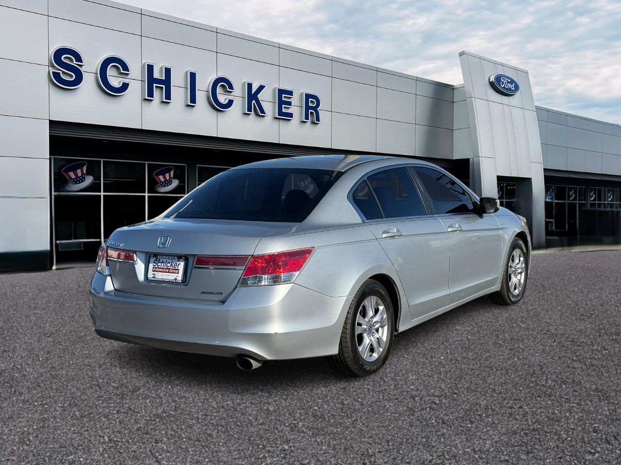 Honda Accord Sedan Vehicle Full-screen Gallery Image 02