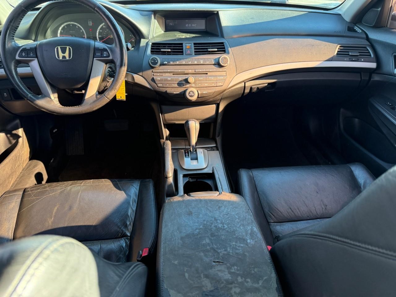 Honda Accord Sedan Vehicle Full-screen Gallery Image 09