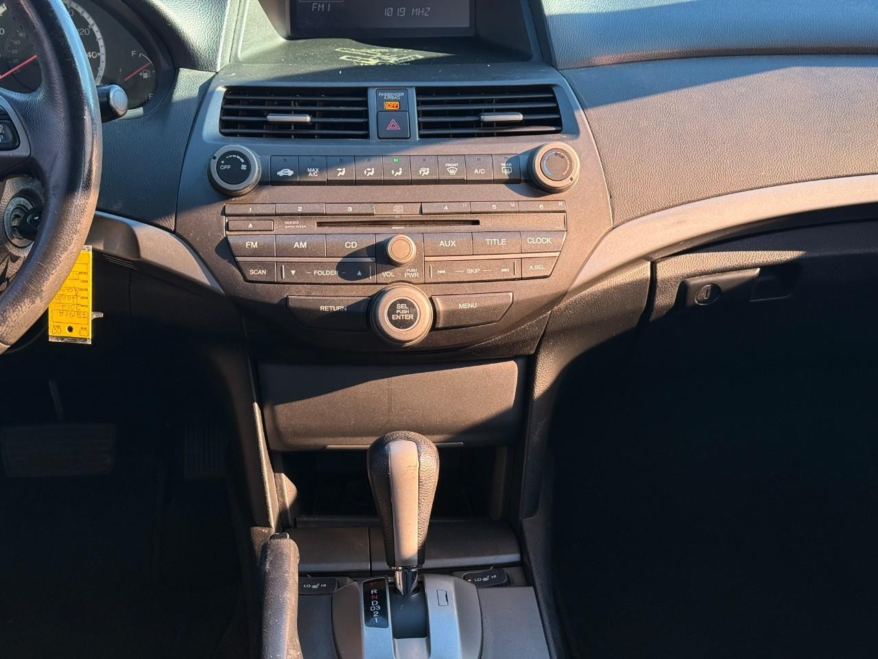 Honda Accord Sedan Vehicle Full-screen Gallery Image 12