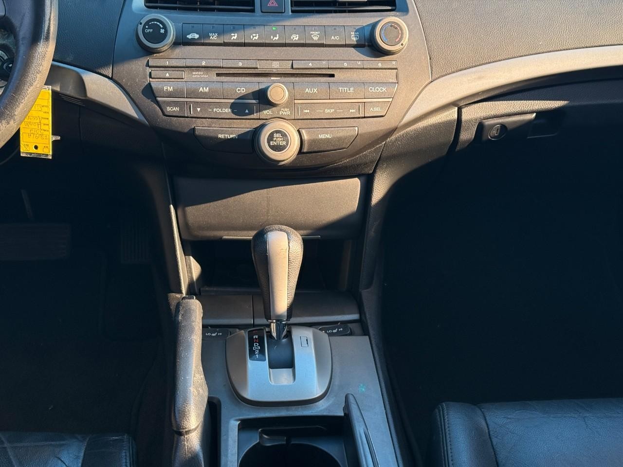 Honda Accord Sedan Vehicle Full-screen Gallery Image 13