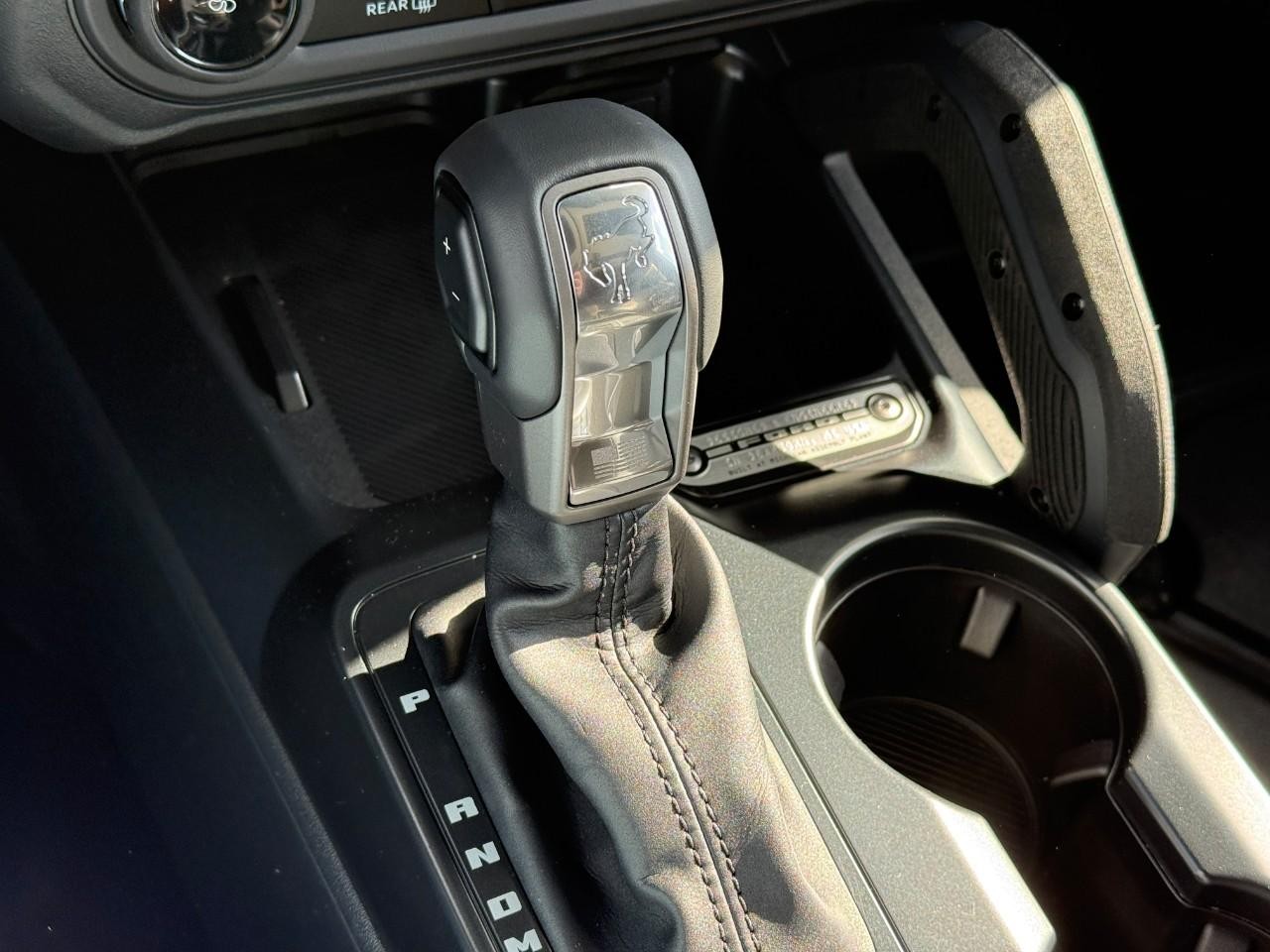 Ford Bronco Vehicle Full-screen Gallery Image 15