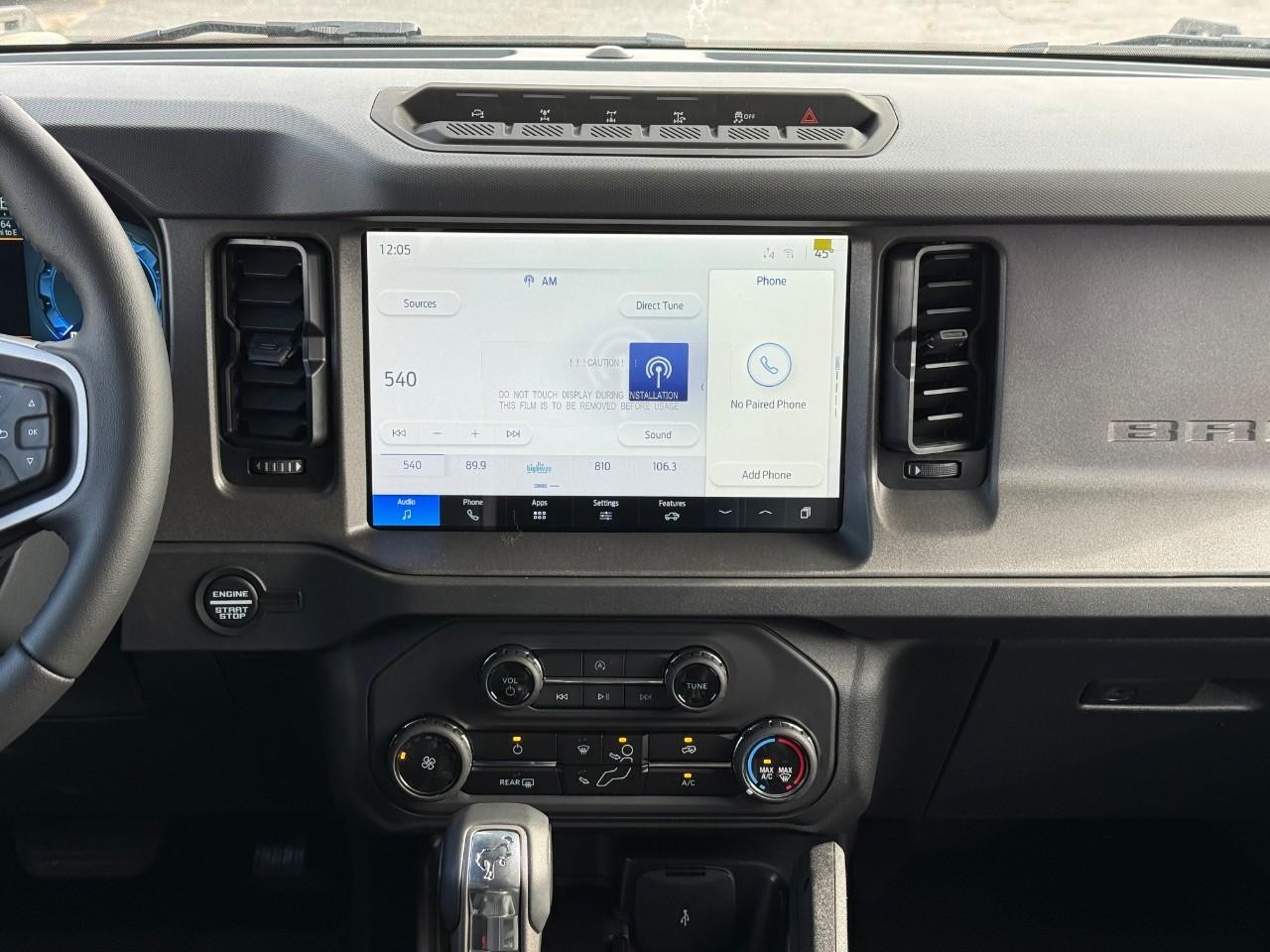 Ford Bronco Vehicle Full-screen Gallery Image 08