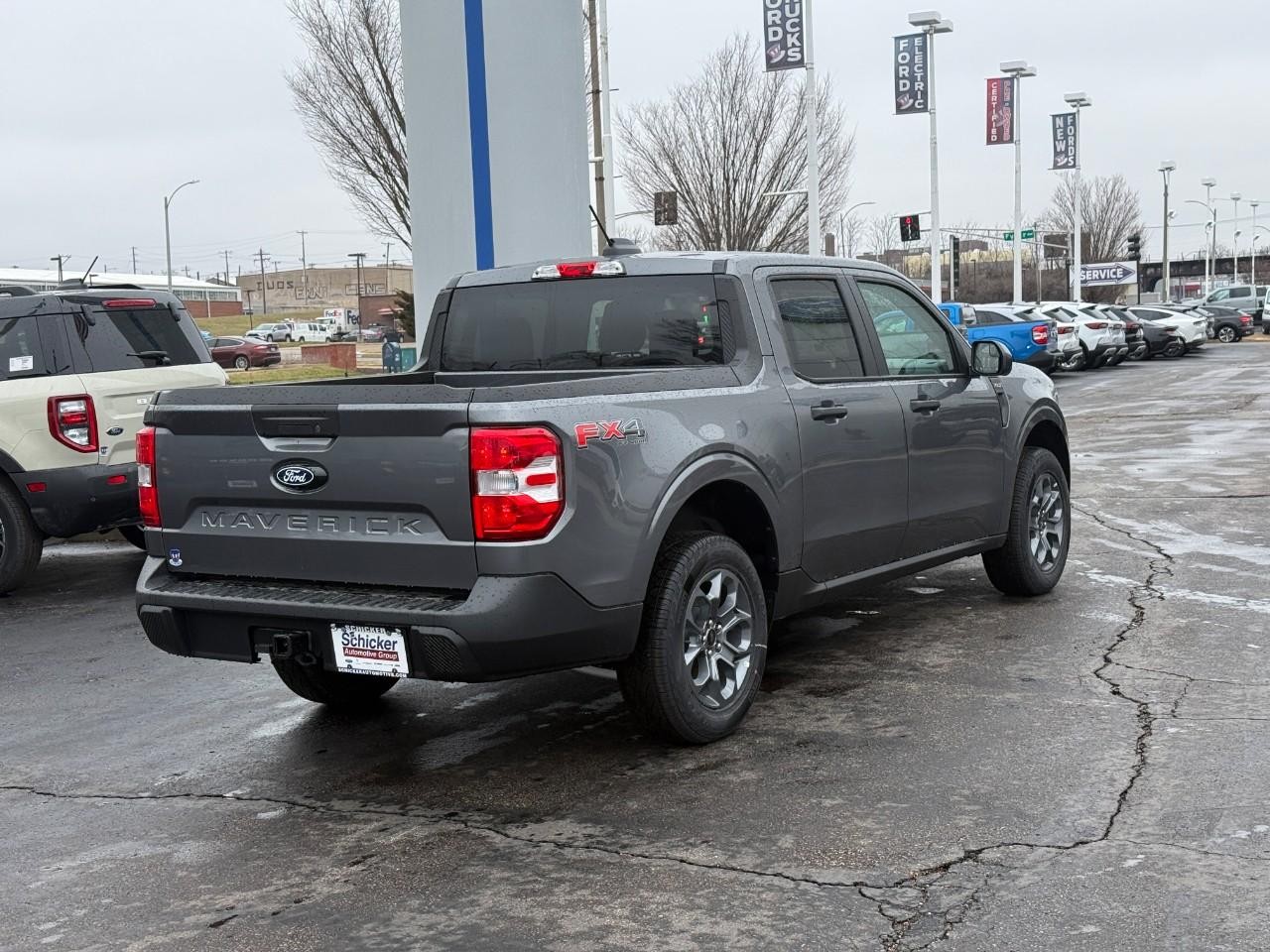 Ford Maverick Vehicle Full-screen Gallery Image 03