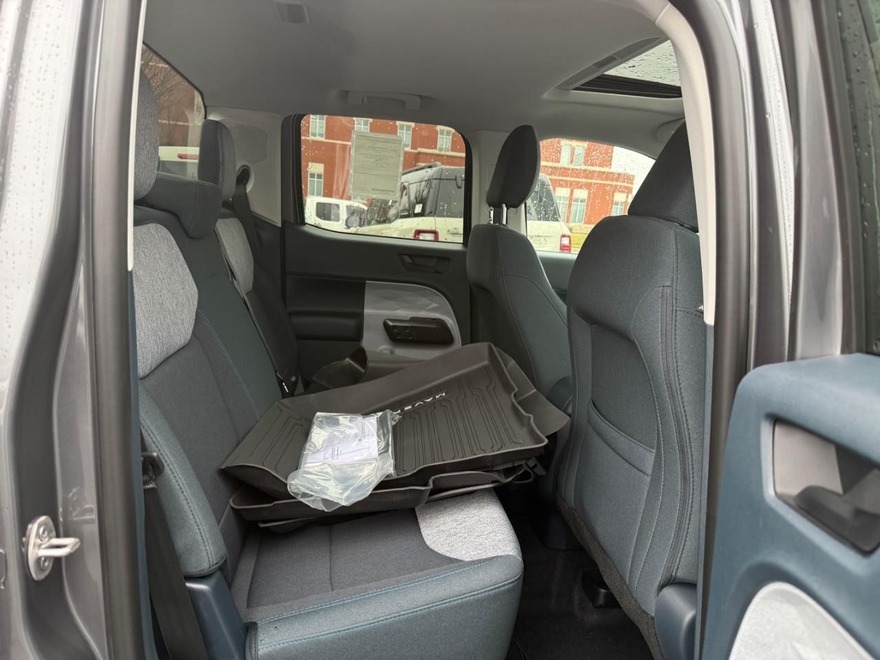 Ford Maverick Vehicle Full-screen Gallery Image 05