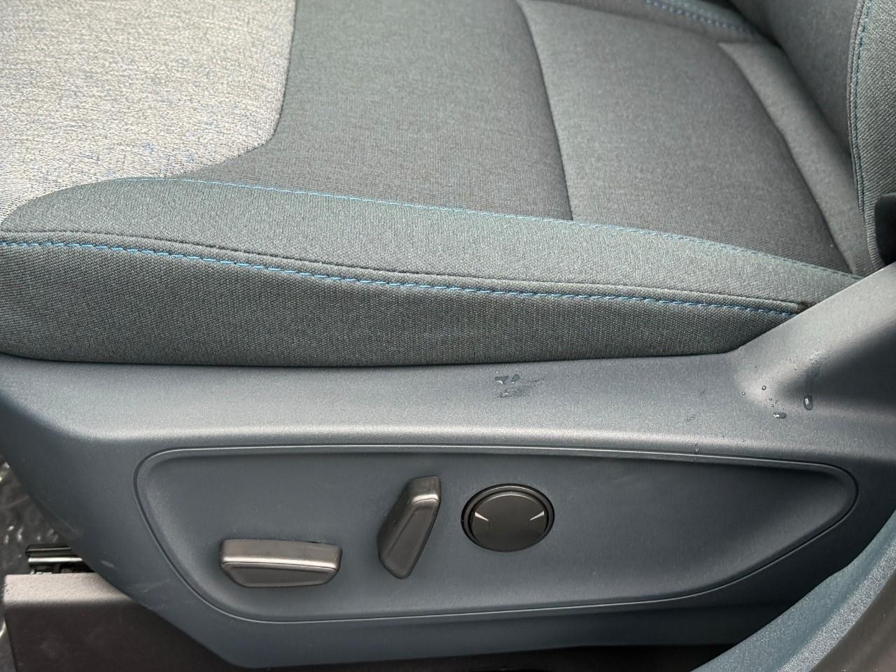 Ford Maverick Vehicle Full-screen Gallery Image 12