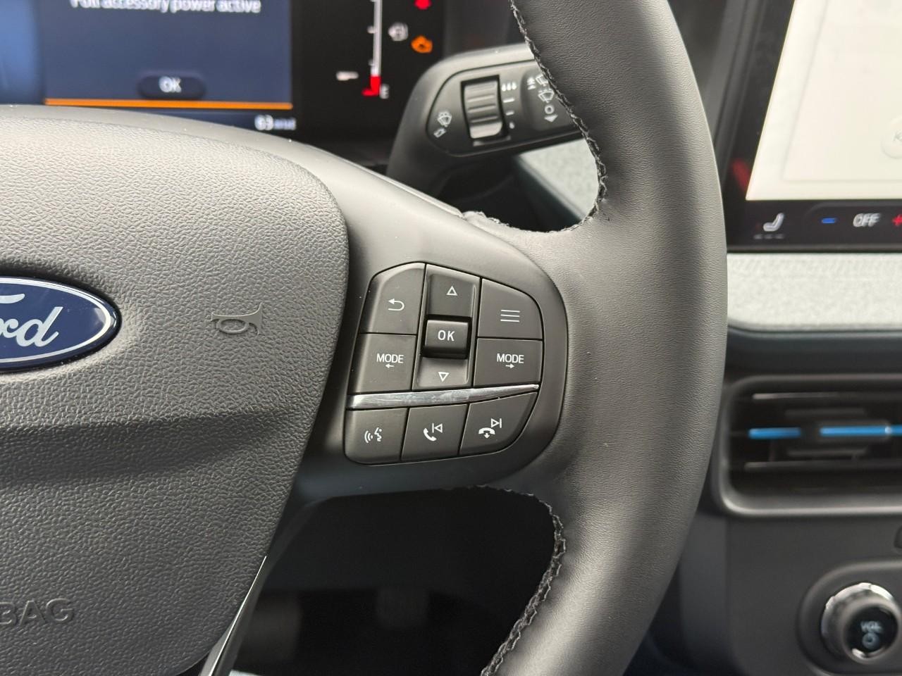 Ford Maverick Vehicle Full-screen Gallery Image 14